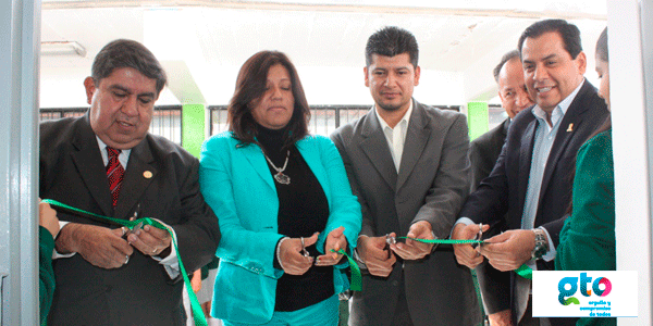 22-02-2013-inauguran-aula-seg-4