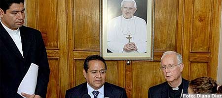 oficial-visita-del-papa