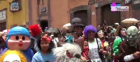 desfile-de-locos
