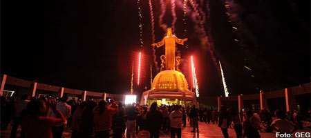 cristo-rey-iluminado