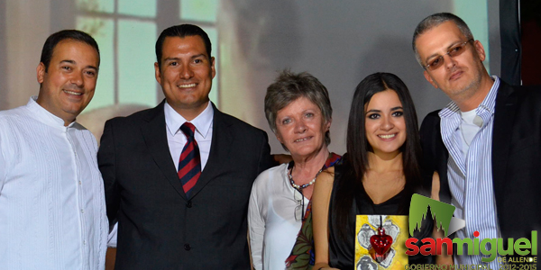 02-03-2013-entrega-de-corazones-sma--3