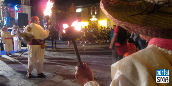 desfile-de-antorchas-ignacio-allende-1
